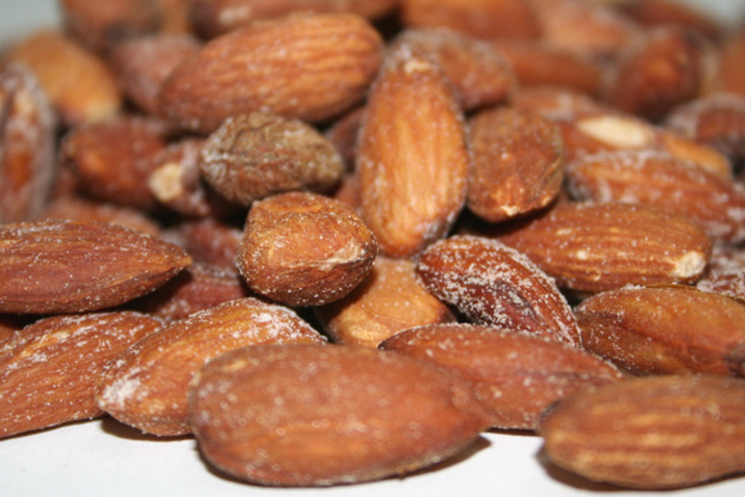 Roasted Salted Almonds 1 Lb Bag